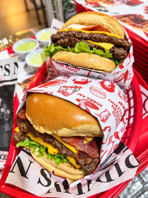Neste feriado, declare sua independência da cozinha. A Didio’s cuida da fome. 🍔🇧🇷
🇧🇷 Feriado bom é feriado sem cozinhar. 🍔😎
E pode ficar tranquilo: neste feriado a Didio’s estará aberta! 🔥
Aproveita a folga do jeito certo e pede direto pelo nosso cardápio digital.
💰 5% de cashback para usar nos próximos pedidos
🛵 Tele grátis no seu primeiro pedido
🔥 Preços exclusivos no cardápio digital
🍔 E aquele Didio’s caprichado que faz qualquer feriado ficar melhor
👉 Peça direto pelo nosso site:
https://app.cardapioweb.com/didios_burger
E já sabe… feriado costuma dar aquela fome coletiva. 😂 Melhor garantir o pedido antes que todo mundo tenha a mesma ideia.
🇧🇷 Independência da cozinha.
🇧🇷 Independência da louça.
🍔 Dependência de Didio’s.
#partiudidios
