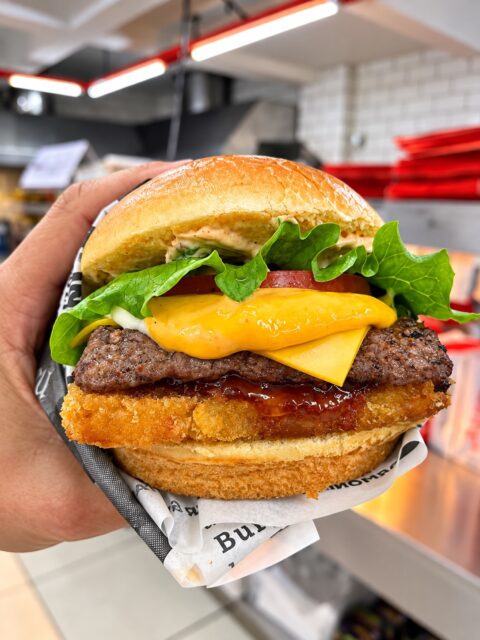Chuva assim não dá vontade de cozinhar… dá vontade de Didio’s. 🍔🌧️
📲 Peça agora pelo nosso cardápio digital. Link na Bio
#partiudidios